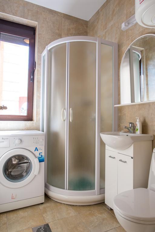 Apartments Lumiere Рафаиловичи Екстериор снимка
