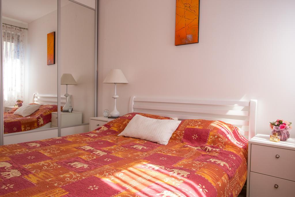 Apartments Lumiere Рафаиловичи Екстериор снимка