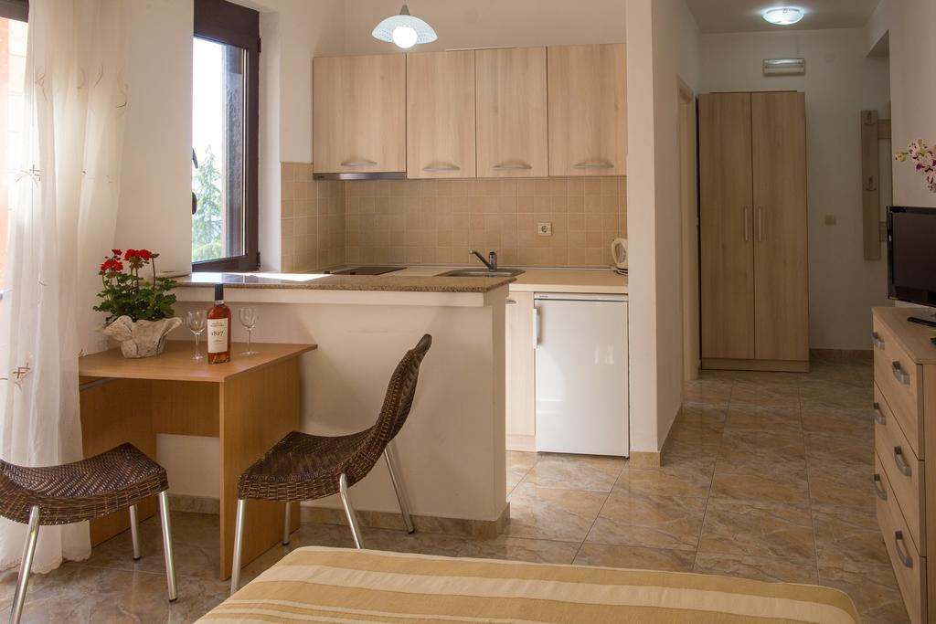 Apartments Lumiere Рафаиловичи Екстериор снимка
